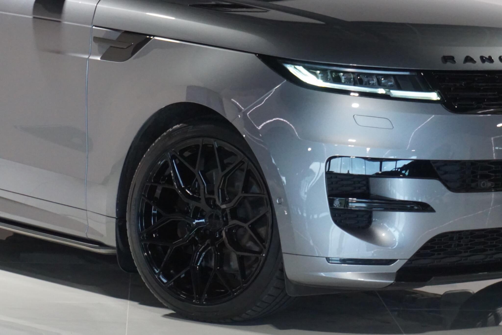 Land Rover Range Rover Sport 3.0 D300 MHEV Stealth Edition SUV 5dr Diesel Auto 4WD Euro 6 (s/s) (300 ps)